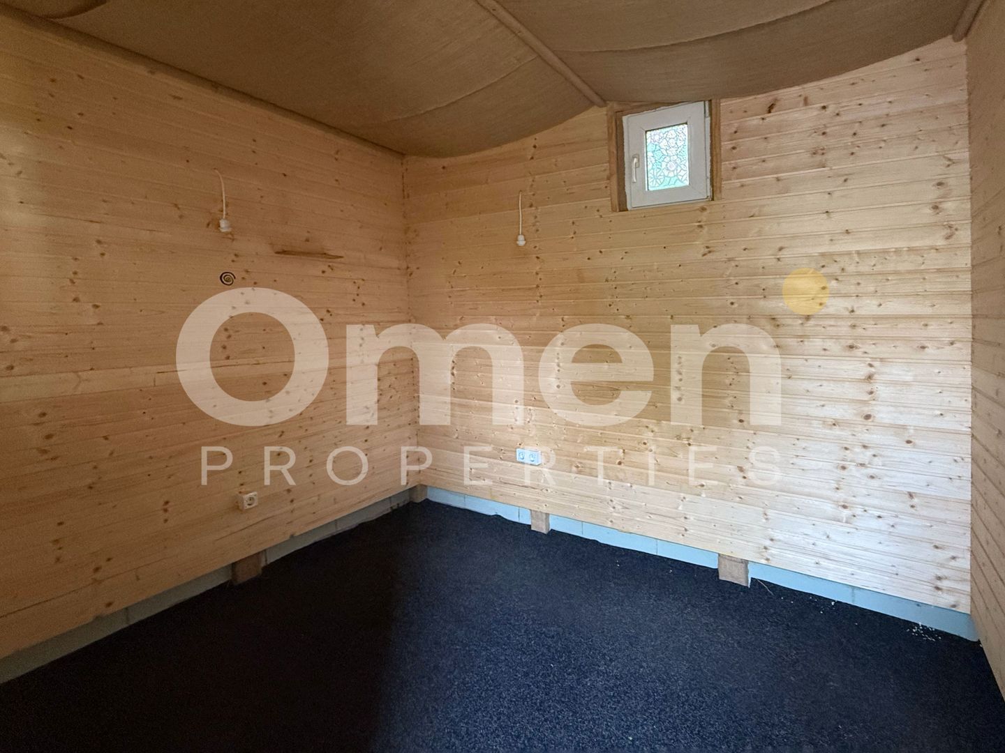 Casă cu 3 camere, garaj și anexă în centrul vechi Baia Mare - Poză 9