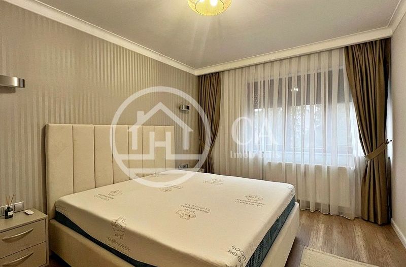 Apartament de închiriat cu 3 camere în zona ULTRACENTRALĂ, Oradea - Poză 11