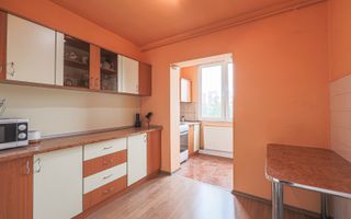 Rezervat Apartament cu 3 camere decomandat in Zona 300 - Poză 1