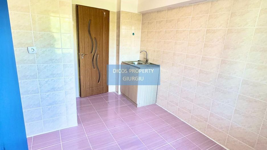 Apartament 2 camere, decomandat – Zona Centrală, bloc Lumina - Poză 2
