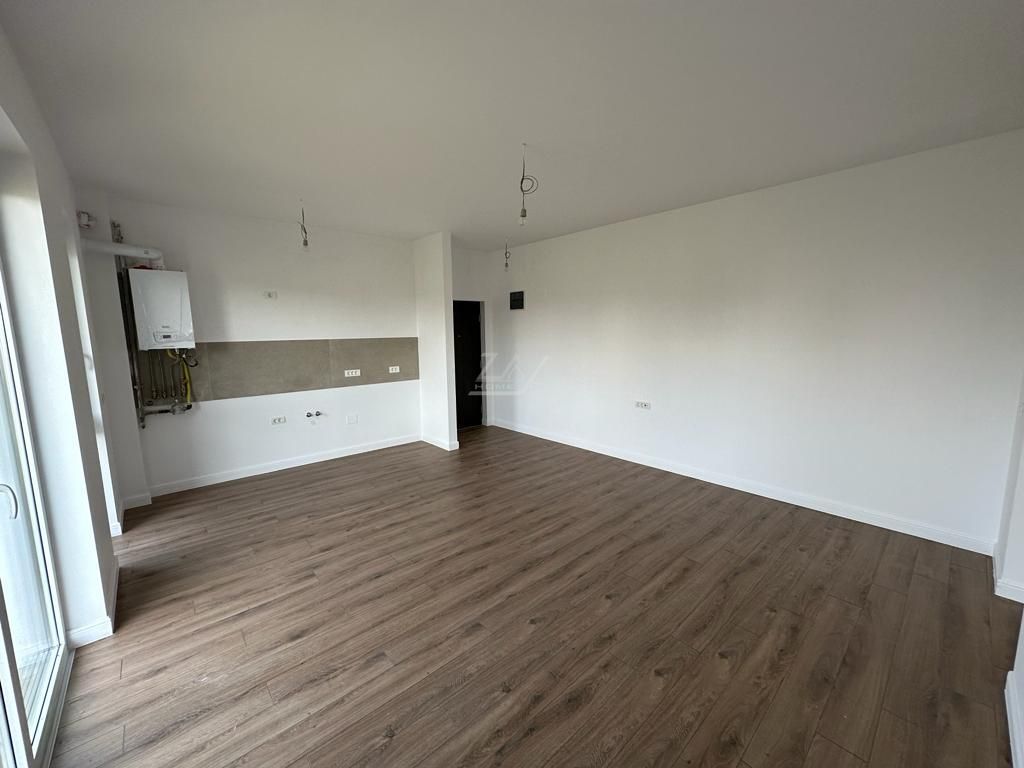 Gradina proprie. Clima. Loc de parcare. - Poză 4