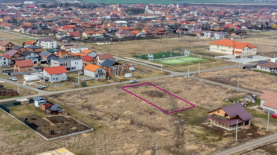 Teren intravilan generos în cartierul nou din Fântânele - Poză 1