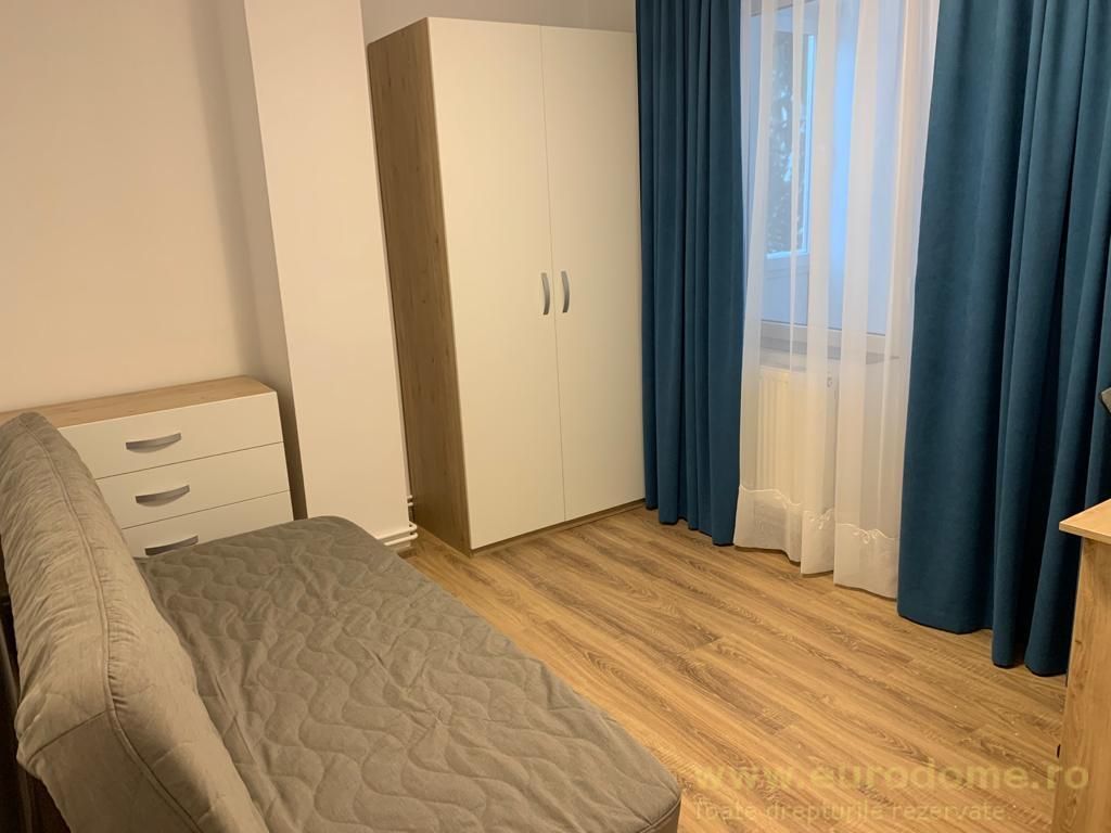 Centrul Civic, aproape de AFI, 3 camere recent renovate/mobilate, 165000 euro - Poză 4