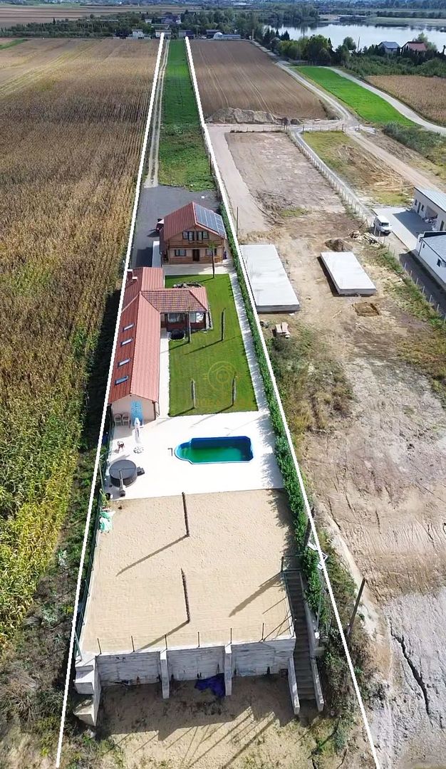 Vila de vanzare in APA-NORD  cu 2 Piscine/Zona de Relaxare/Acces lac - Poză 27