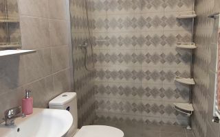 Închiriez garsonieră spațioasă,Vitan, metrou aproape, centrală proprie - Poză 8