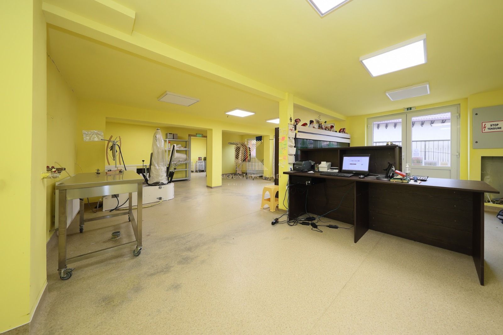 Proprietate mixtă cu spațiu comercial și locuință, Cristian - Poză 4