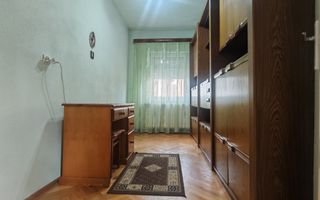 Casă individuală cu 3 camere, curte , în Sibiu, zona Lupeni - Poză 9