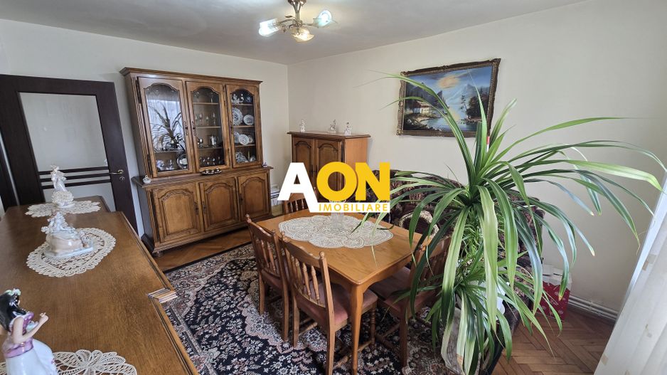 Apartament 4 Camere 75mp Utili, Zona Cetate - Poză 2