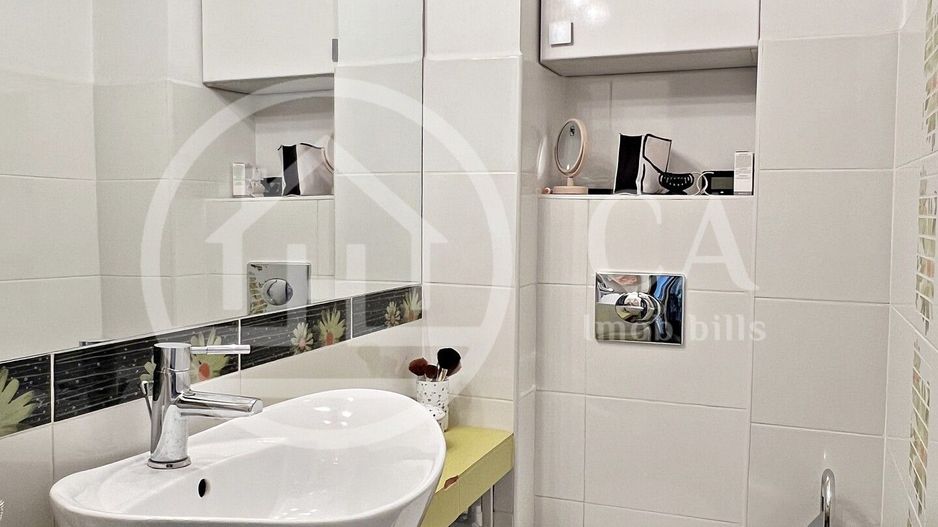 Apartament de inchiriat cu 4 camere in zona ultracentrala, Oradea - Poză 11