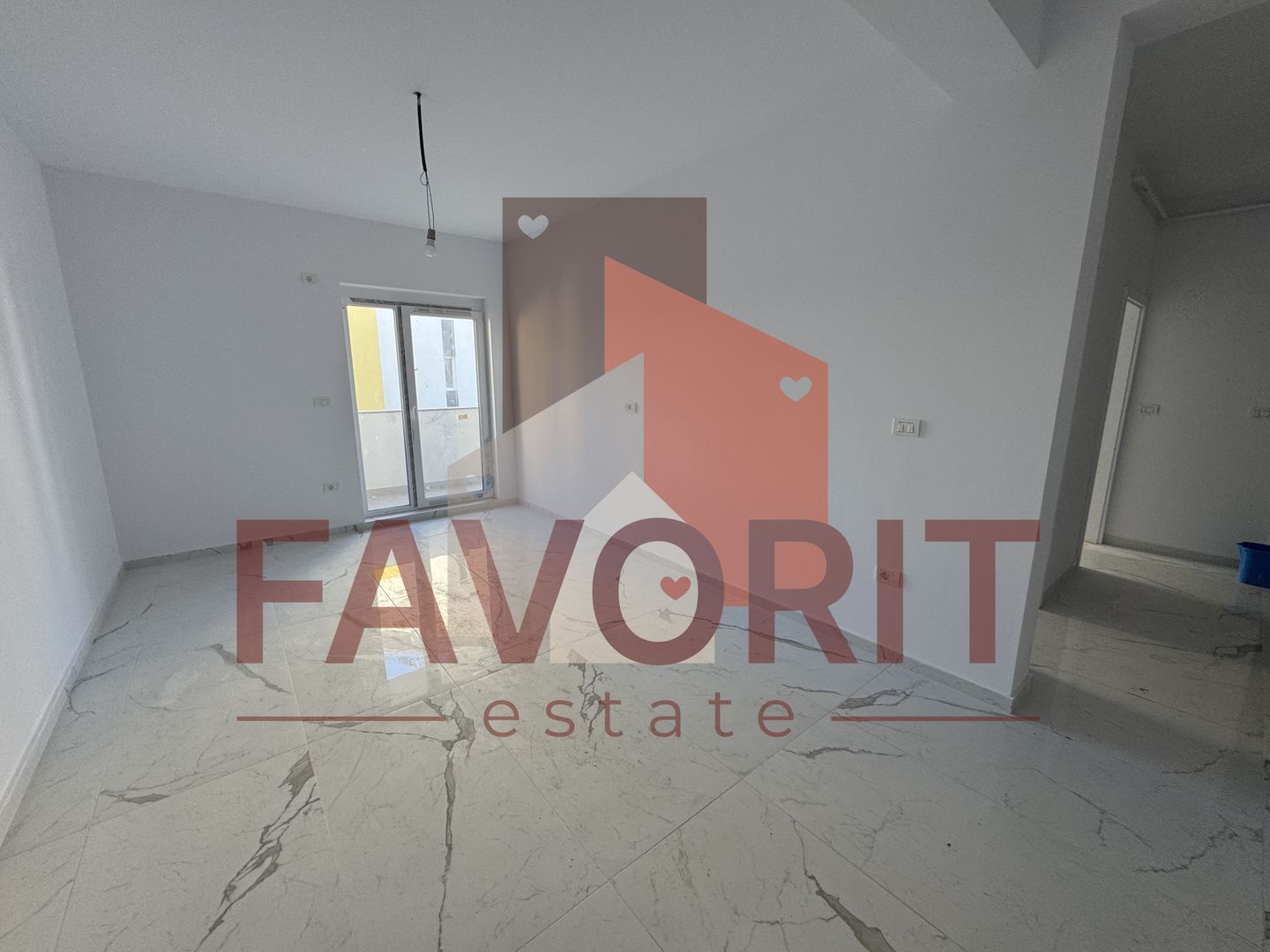 Etaj 1. Bloc nou. Loc de parcare inclus - Poză 6