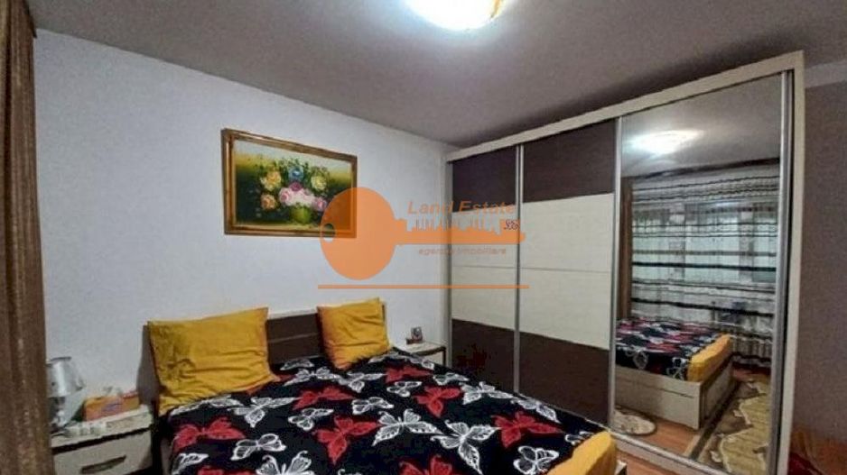 4 camere Rahova cu doua balcone si boxa - Poză 1