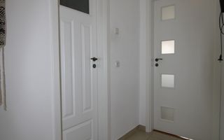 Piata Vicotoriei, 3 camere, centrala proprie - Poză 5