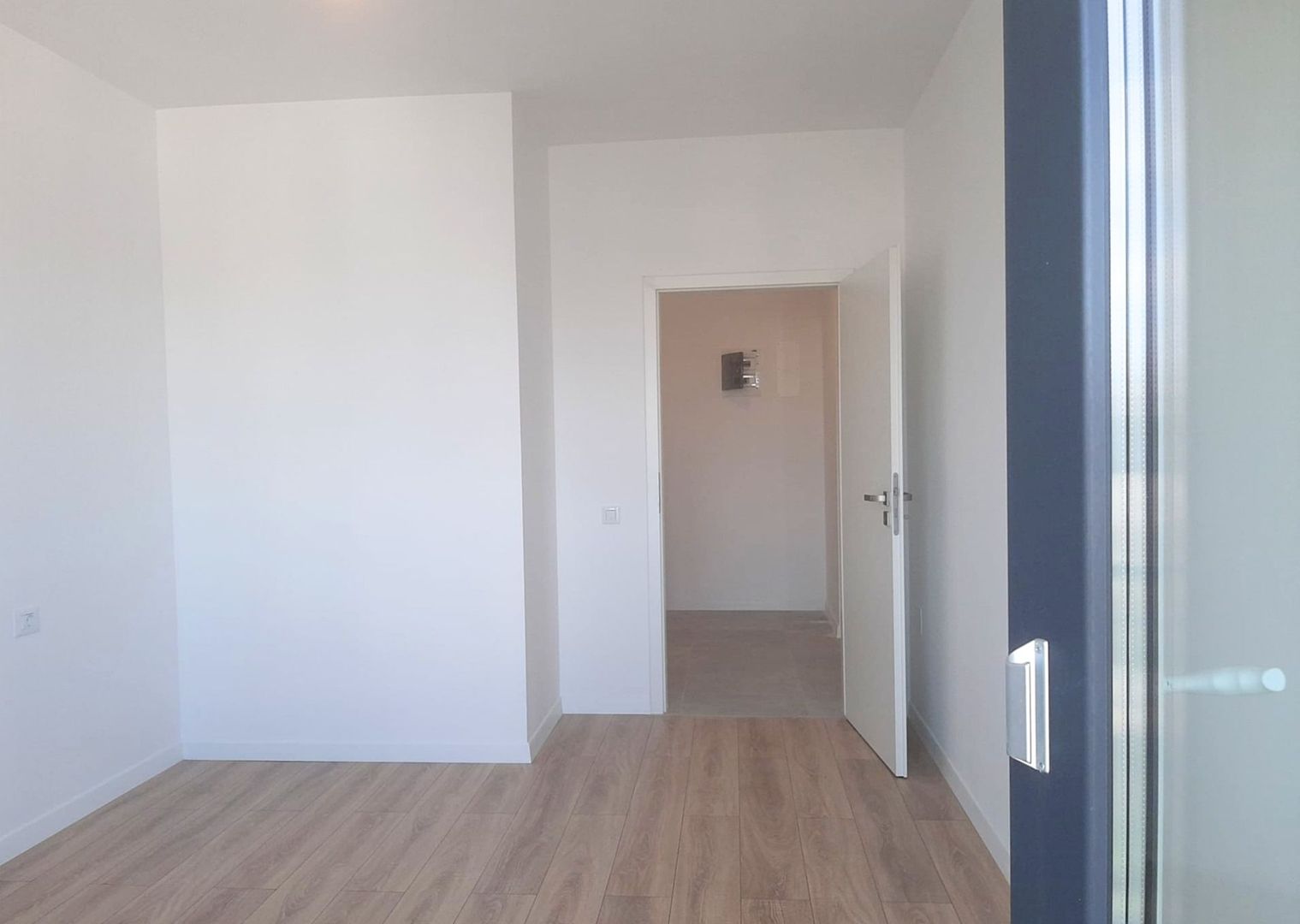 Un Apartament Pentru O Viață Bună  Coresi  2025 - Poză 14