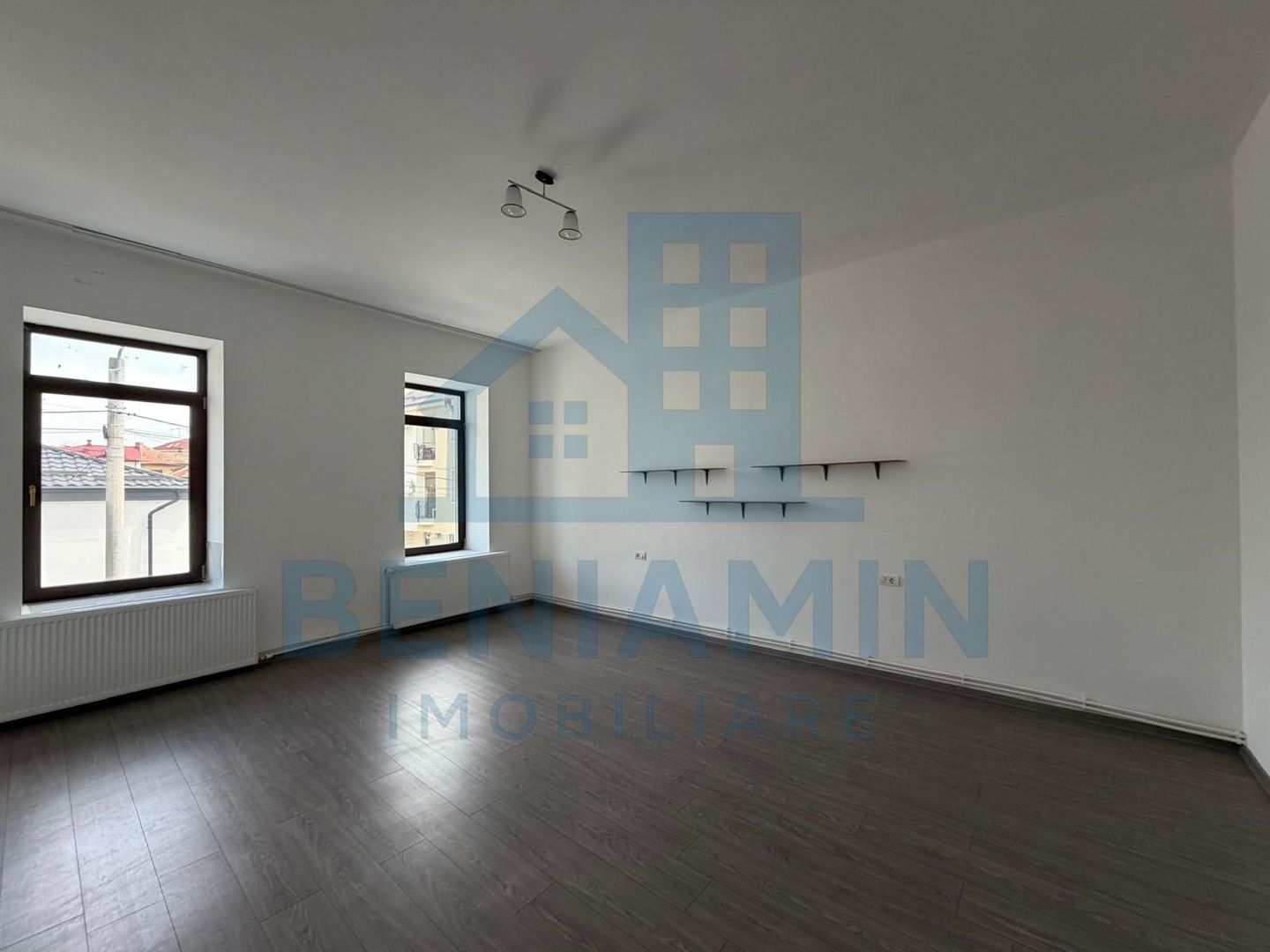 Spatiu generos D+P+1 - 414mp - pozitionare centrala - Green House - Poză 4