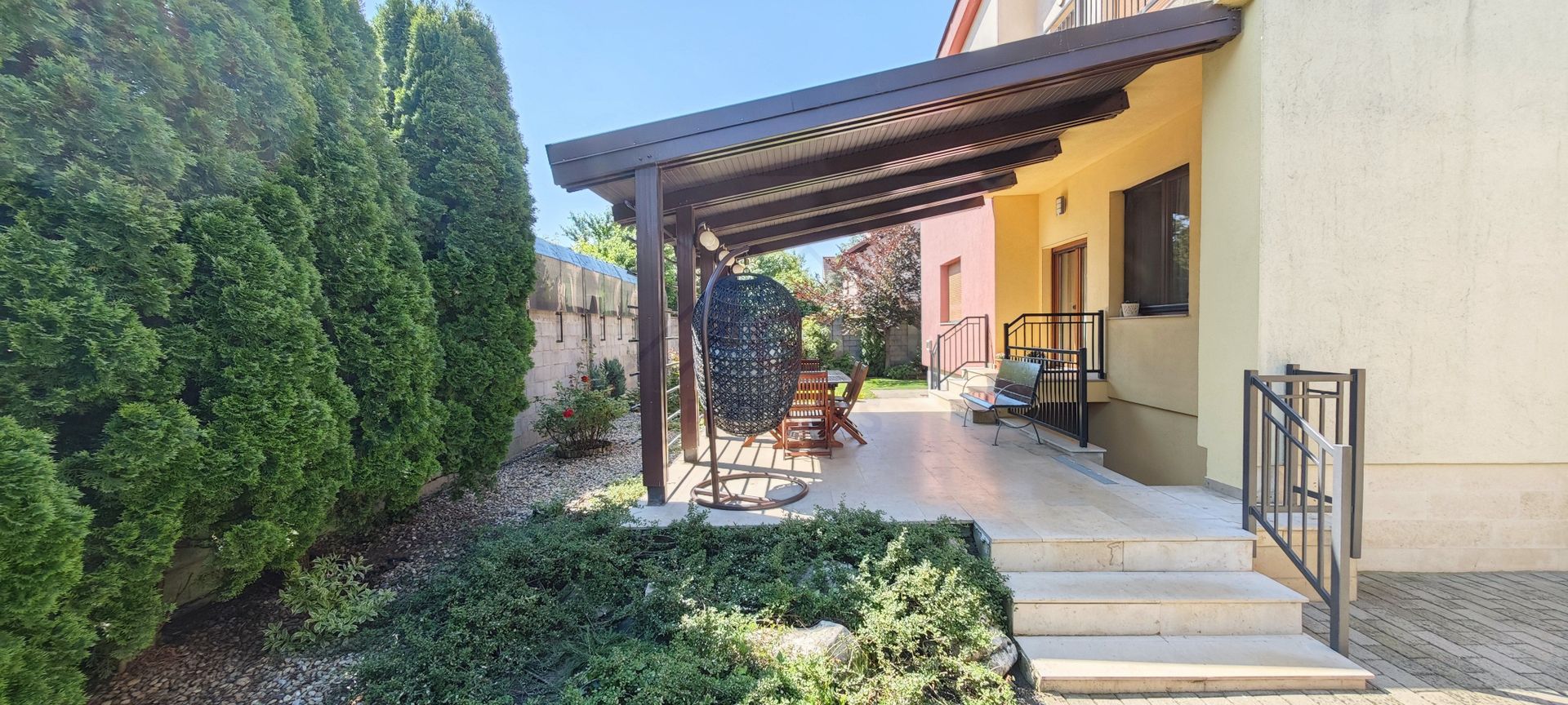 Casa spatioasa. Pretabil si pt. clinica, invatamant, camin varstnici. - Poză 46