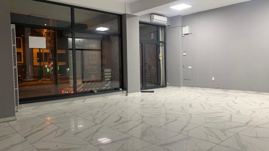 Spatiu comercial de inchiriat Damaroaia - Poză 1