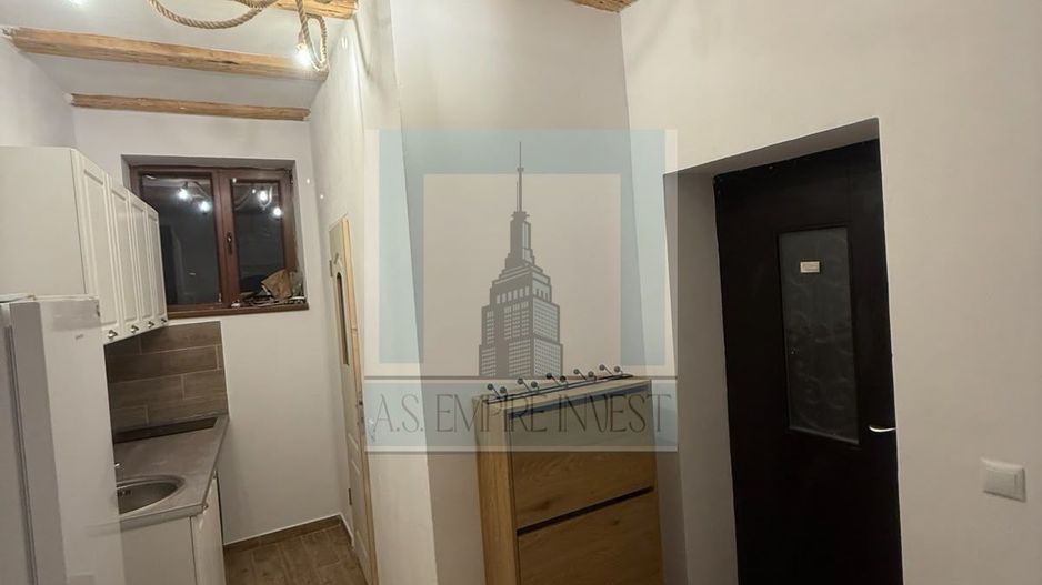 Garsonieră cochetă de închiriat în Schei - Poză 4