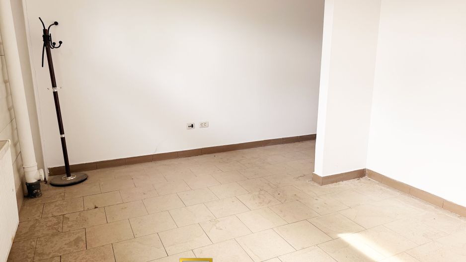 Birou de închiriat – 35 mp, parter, incintă industrială - Poză 5