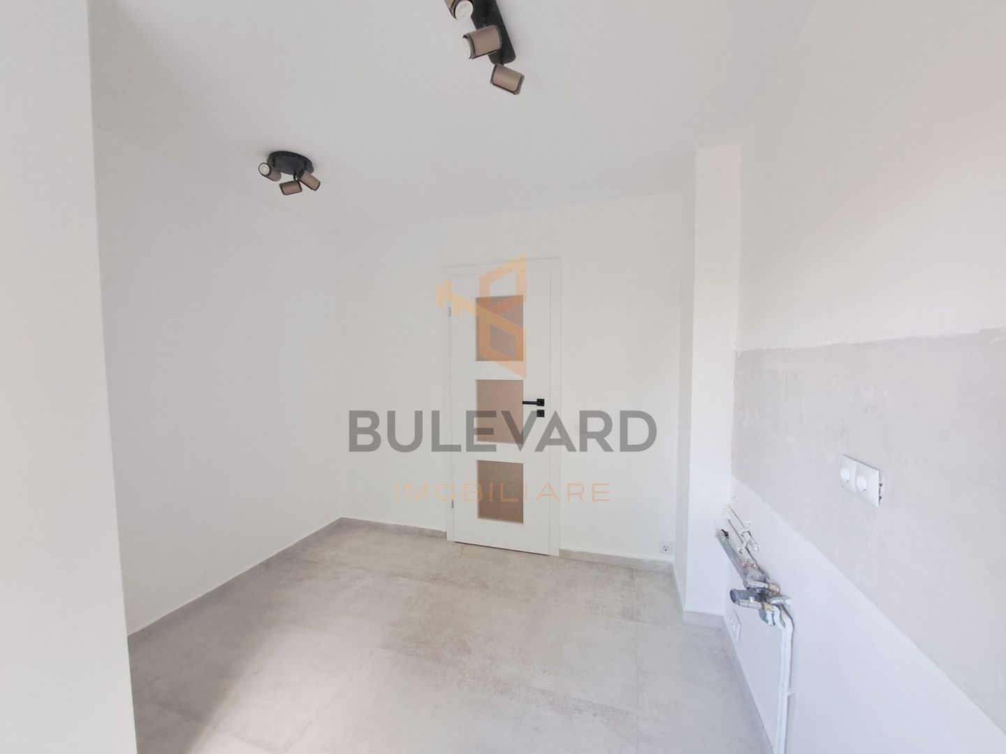 Apartament 3 camere zona Piata Cipariu! Renovat! - Poză 15