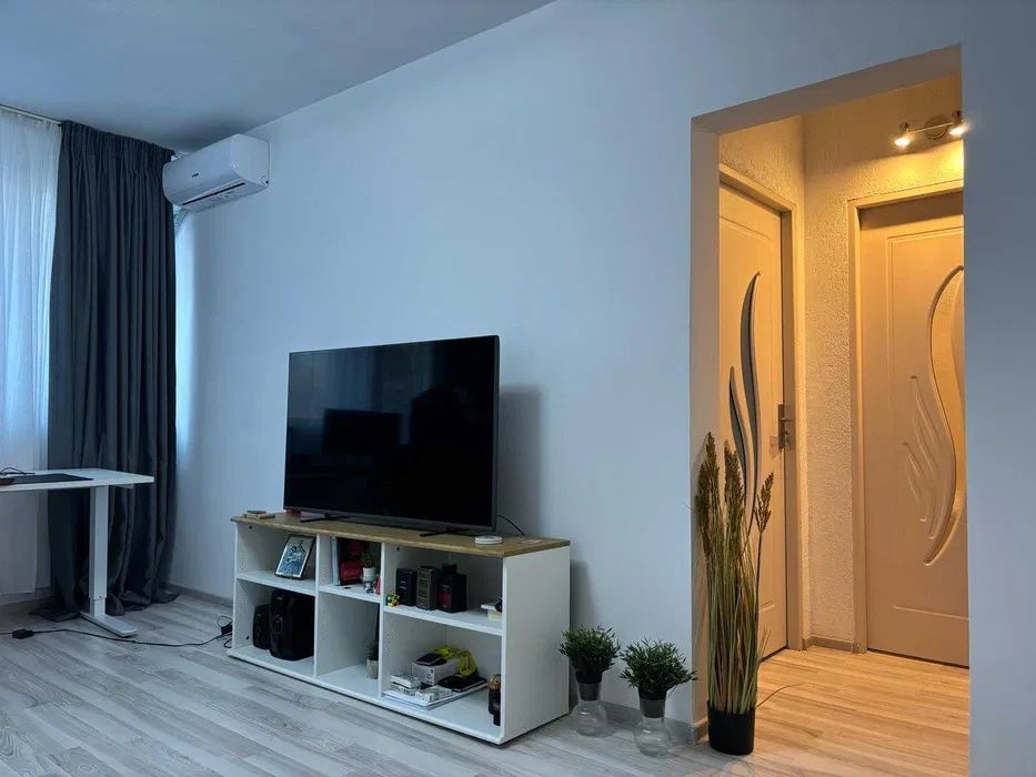 APARTAMENT 2 CAMERE 1 MAI - Poză 2