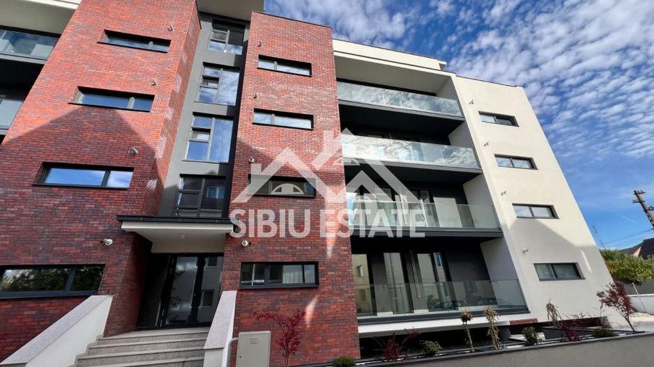 Apartament Sibiu central 3 camere, 2 bai Imobil Top lift garaj - Poză 12