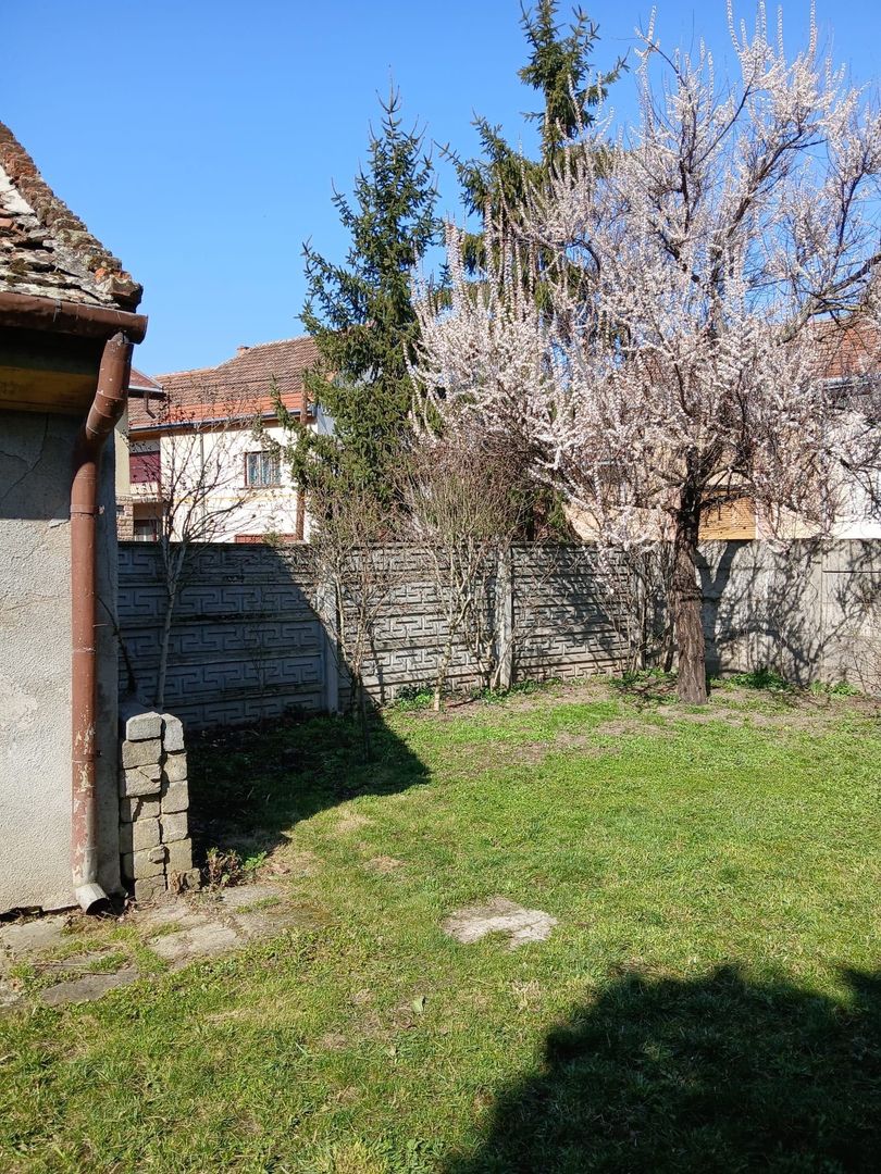 BRASADAS vinde casa cu 4 cam teren 360mp zona ULTRACENTRALĂ. - Poză 6