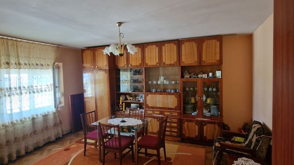 Vând apartament 3 camere - Poză 7