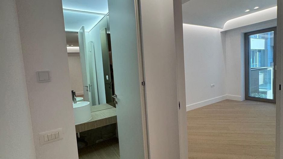 3 CAMERE || CORTINA 126 || EROUIANCU NICOLAE - Poză 6