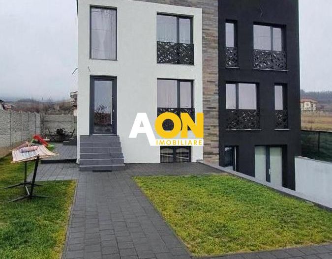 De Vanzare Aparthotel 230mp utili,  Zona Cetate, terasa 40 - Poză 1