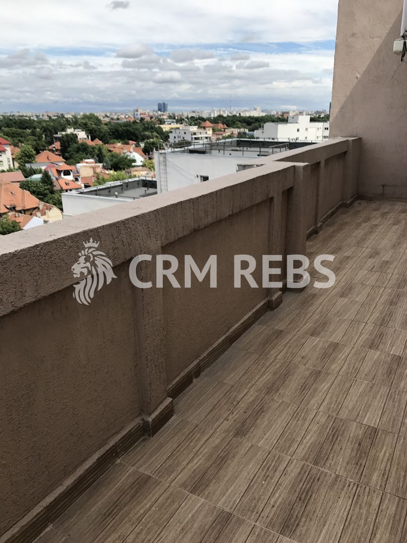 Apartament cu 4 camere de vânzare în zona Basarab - Poză 1