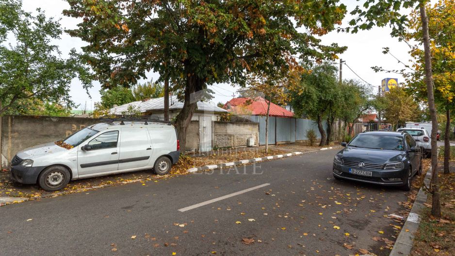 Straulesti - str. Pietrosita nr. 10, Casa demolabila cu teren 388 mp - Poză 2