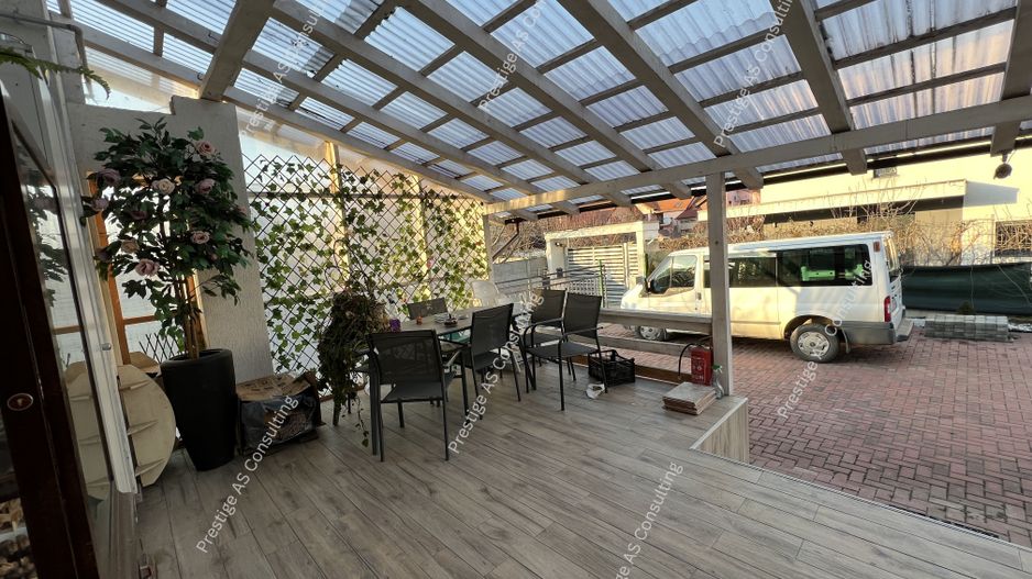 Vila 7 incaperi + 3 Anexe | 1800mp Teren | La Intrare in Dumbravita - Poză 12