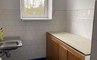 Spatiu comercial , suprafata de 300 mp , pret 1700 EURO negociabil - Poză 3