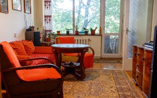 Apartament spațios cu 3 camere, decomandat – Zona 7 Noiembrie / UMFST - Poză 3