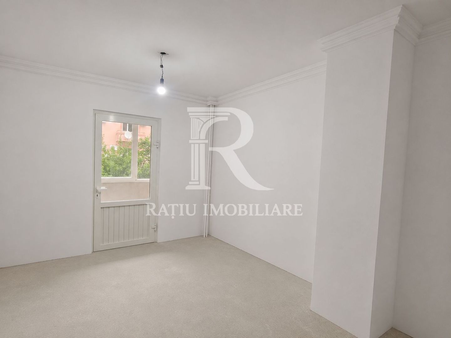 Apartament cu 4 camere | Parter | Decebal | Oradea - Poză 3