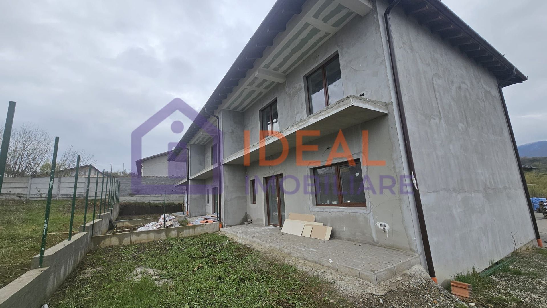 Triplex cu 4 camere si gradina, in Cisnadie - Poză 2