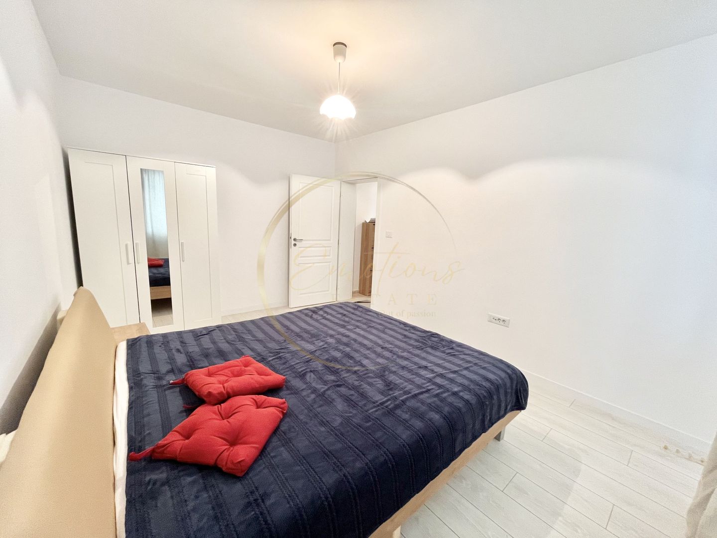 OCAZIE | Apartament 4 camere cu mansarda - 85 mp - Poză 5