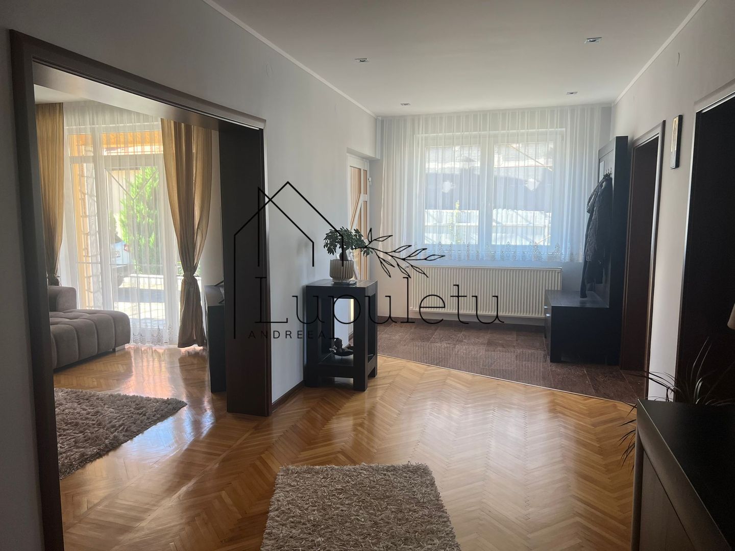 Casa de Vanzare Rasinari | 6 Camere | 200 MPU | Teren 979 MP | - Poză 12