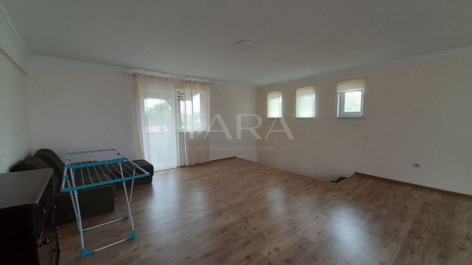 Casă spațioasă, teren generos– Câmpenești - Poză 7