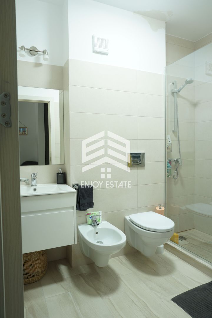 Apartament open space, etaj superior, mobilat si utilat modern - Poză 8