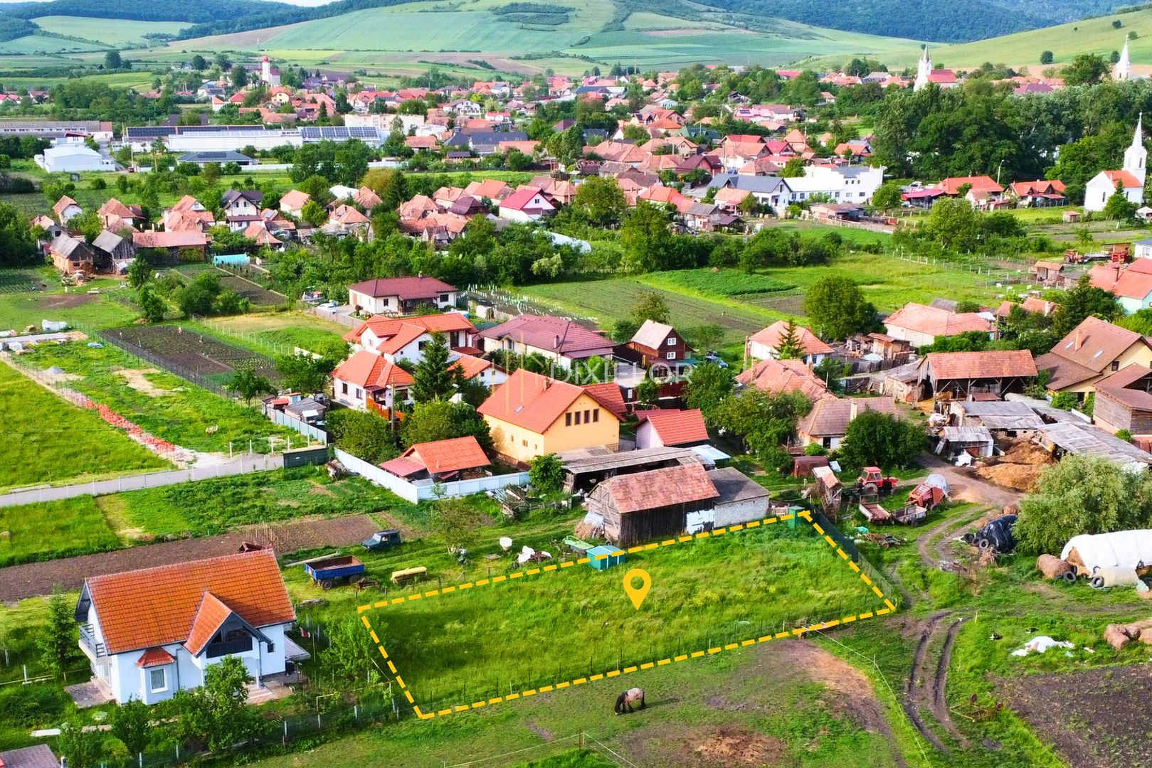 Construiește-ți casa la 10 minute de oraș - teren intravilan în Ernei - Poză 2