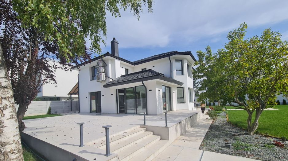 LUX | Casă Individuală | Iancu Nicolae | 10 camere - Poză 1