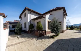 Sacele-Casa 6 dormitoare + 4 bai teren 979 mp. - Poză 56