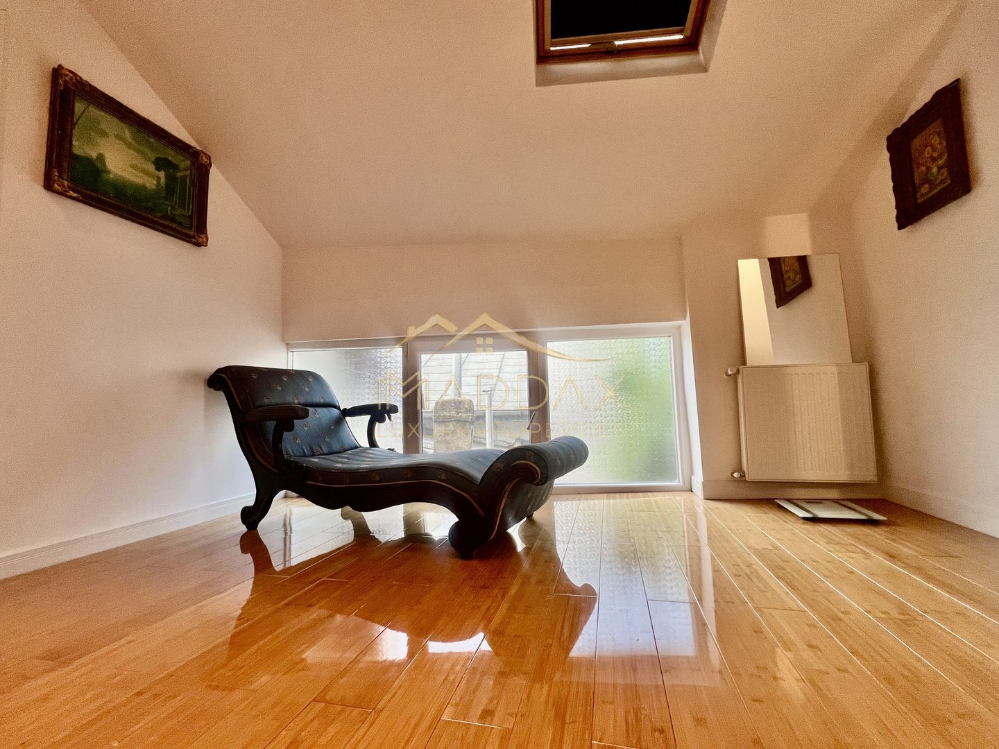 Casa **8 camere** // Domenii - Poză 18