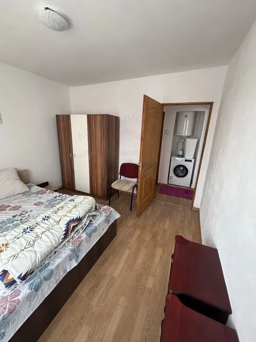 Vanzare apartament cu 3 camere, Ultracentral, pret 83.000 EURO, sup.68 - Poză 1