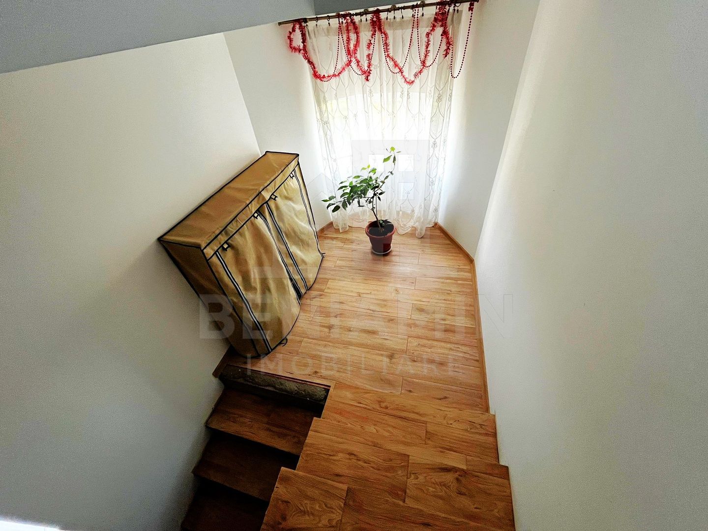 Casa P+1-Toate Utilitatile-3 Dormitoare-2 Bai-680mp Teren-Mobilata - Poză 6