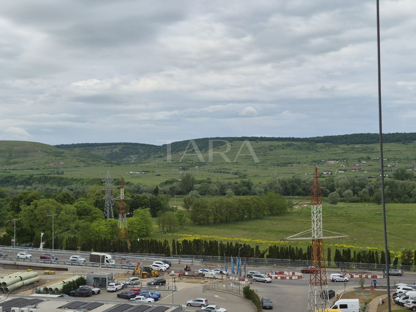 Apartament modern cu birou și panoramă deschisă – zona BMW. - Poză 17