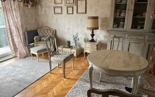 De vanzare apartament cu 3 camere - Poză 2