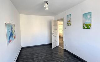 Apartament 3 camere de vanzare - Traian - Etaj intermediar - Poză 7