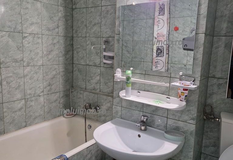 2 Camere Spatios Etaj Intermediar Sector 4 - Poză 6